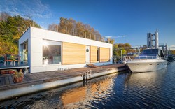 Houseboat, Praha - Cembrit Patina Pearl (2014)