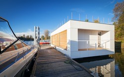 Houseboat, Praha - Cembrit Patina Pearl (2014)